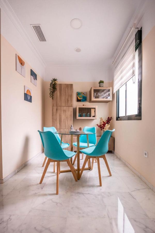 Slava Luxury Suite เซบีญา ภายนอก รูปภาพ