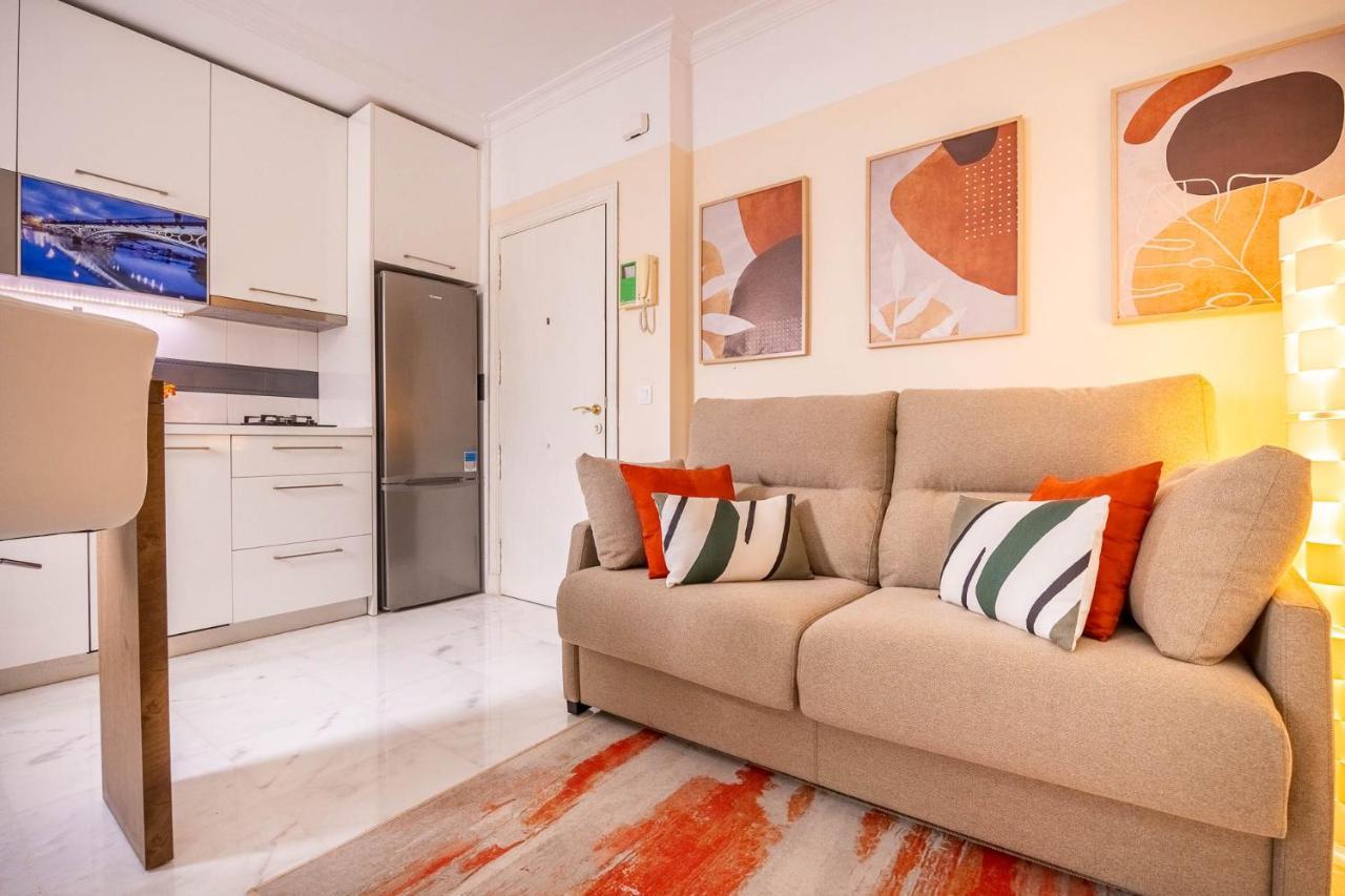 Slava Luxury Suite เซบีญา ภายนอก รูปภาพ