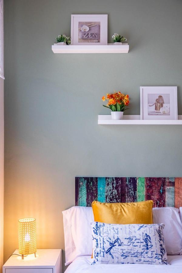 Slava Luxury Suite เซบีญา ภายนอก รูปภาพ