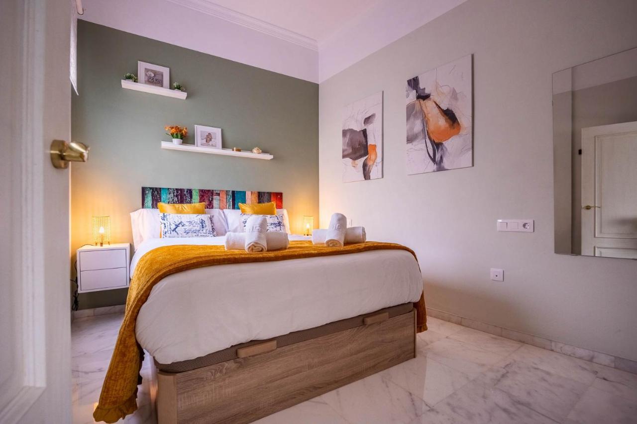 Slava Luxury Suite เซบีญา ภายนอก รูปภาพ