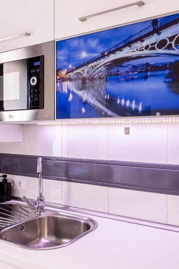 Slava Luxury Suite เซบีญา ภายนอก รูปภาพ